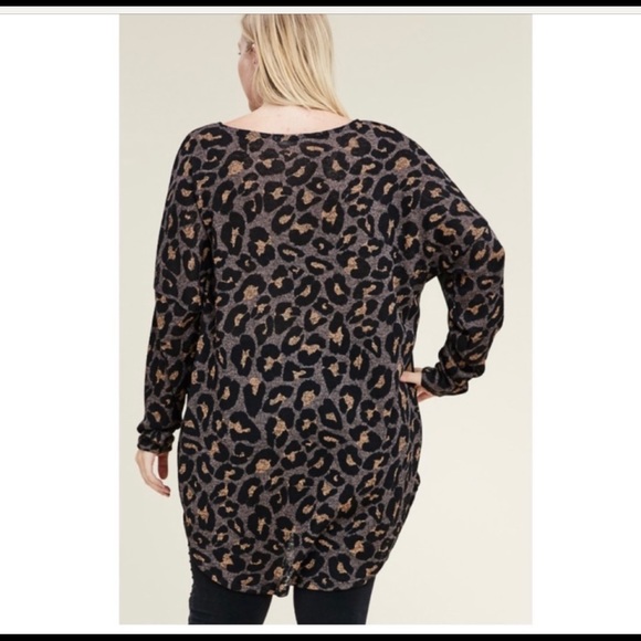 11 Plus Size Long Sleeve Animal Print Tie Front - Picture 4 of 7